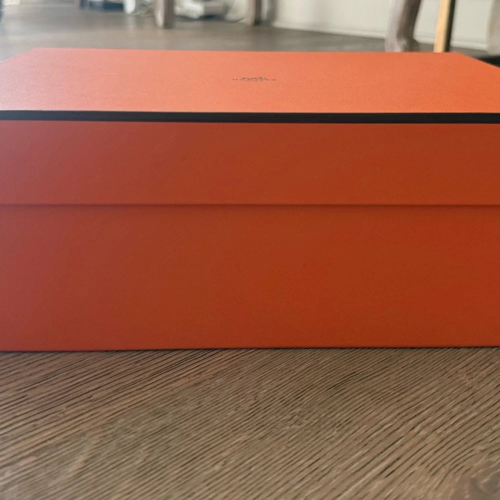 Hermes elegant storage