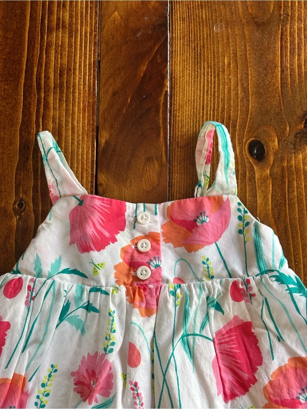 GAP lightweight sleeveless