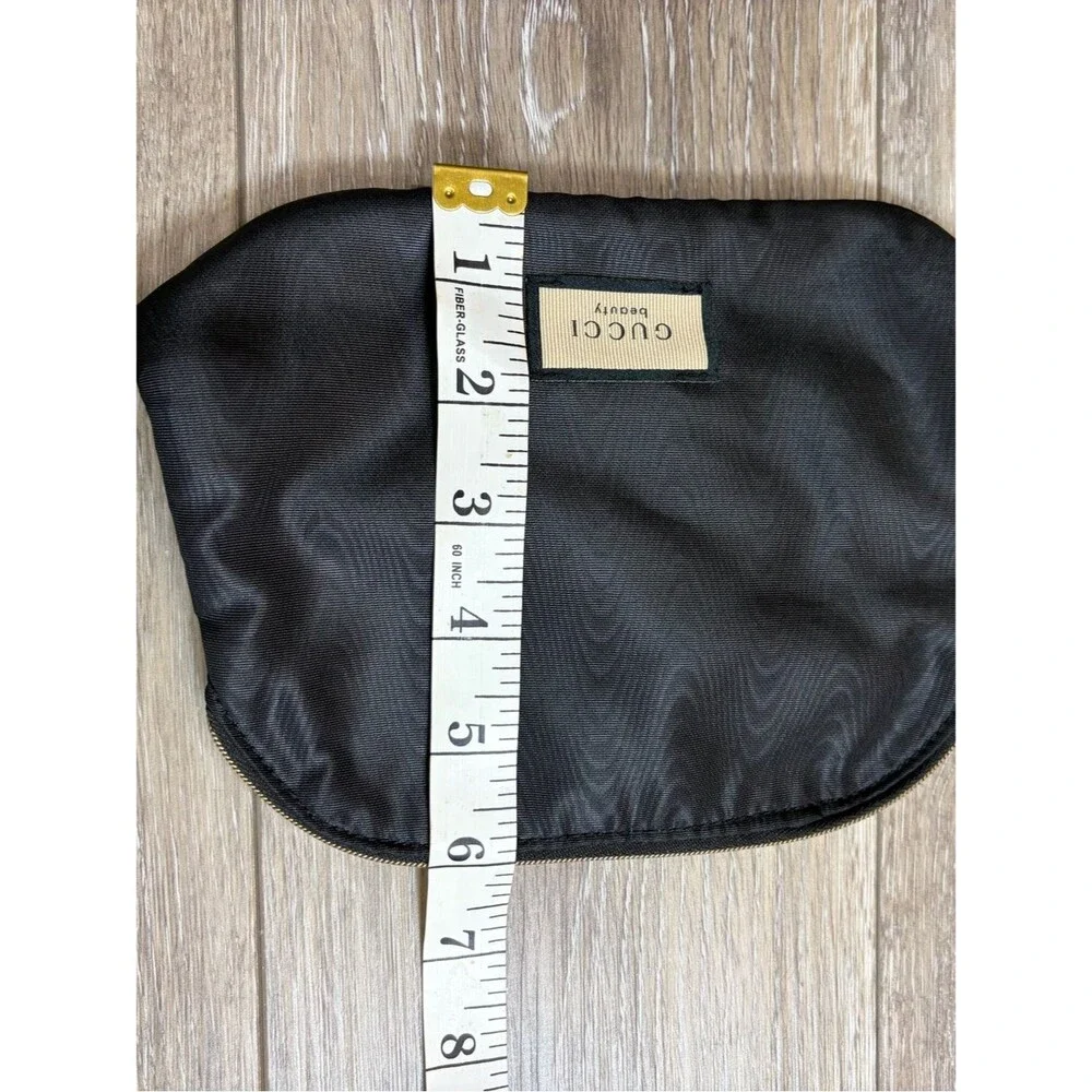 Gucci sleek cosmetic
