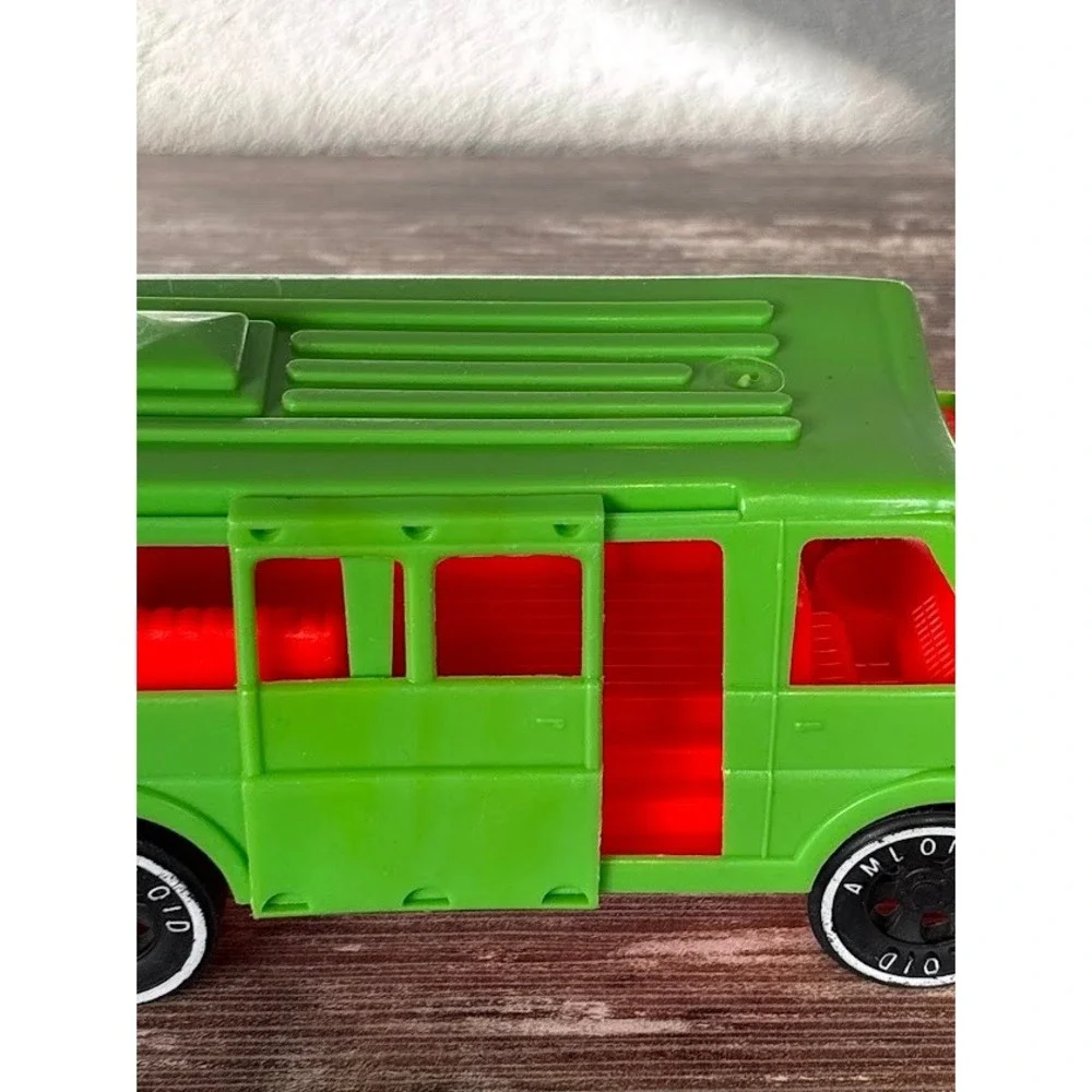 N/A vibrant green