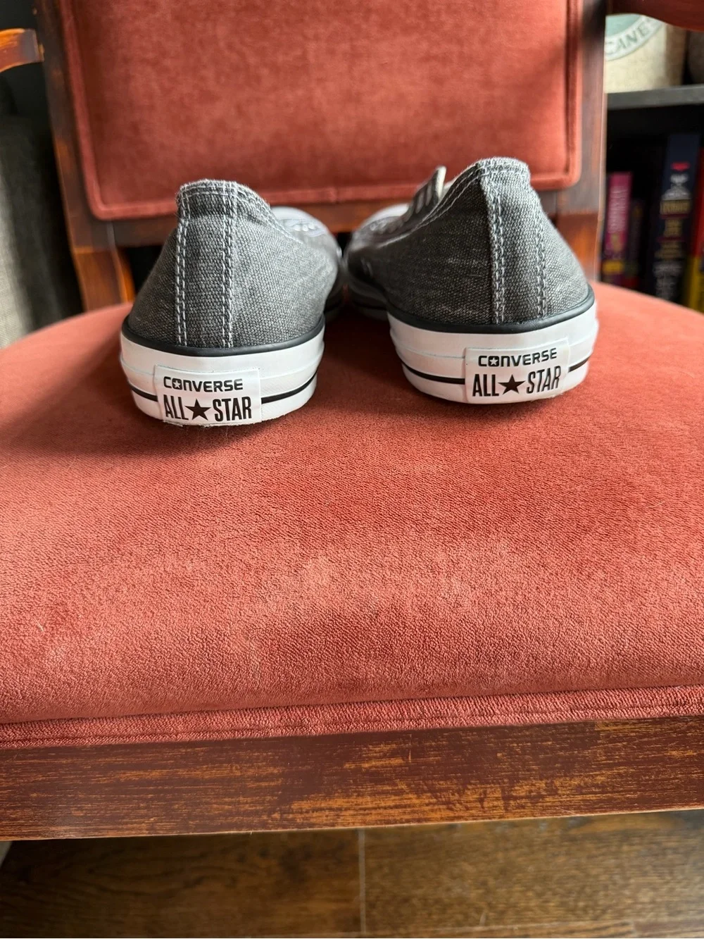 Converse slip canvas