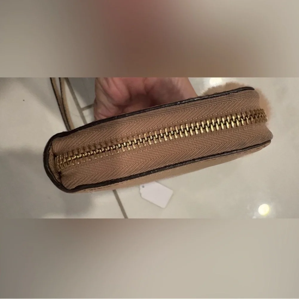 Michael Kors chic versatile