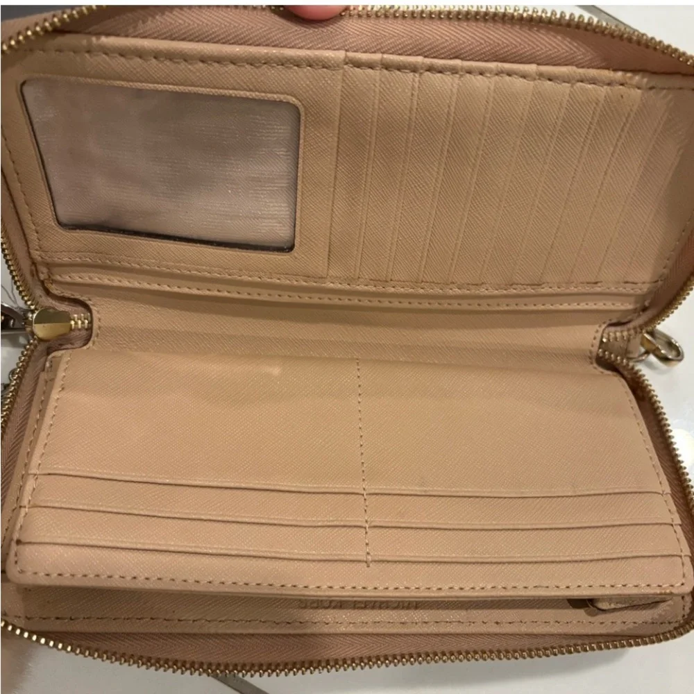 Michael Kors chic versatile