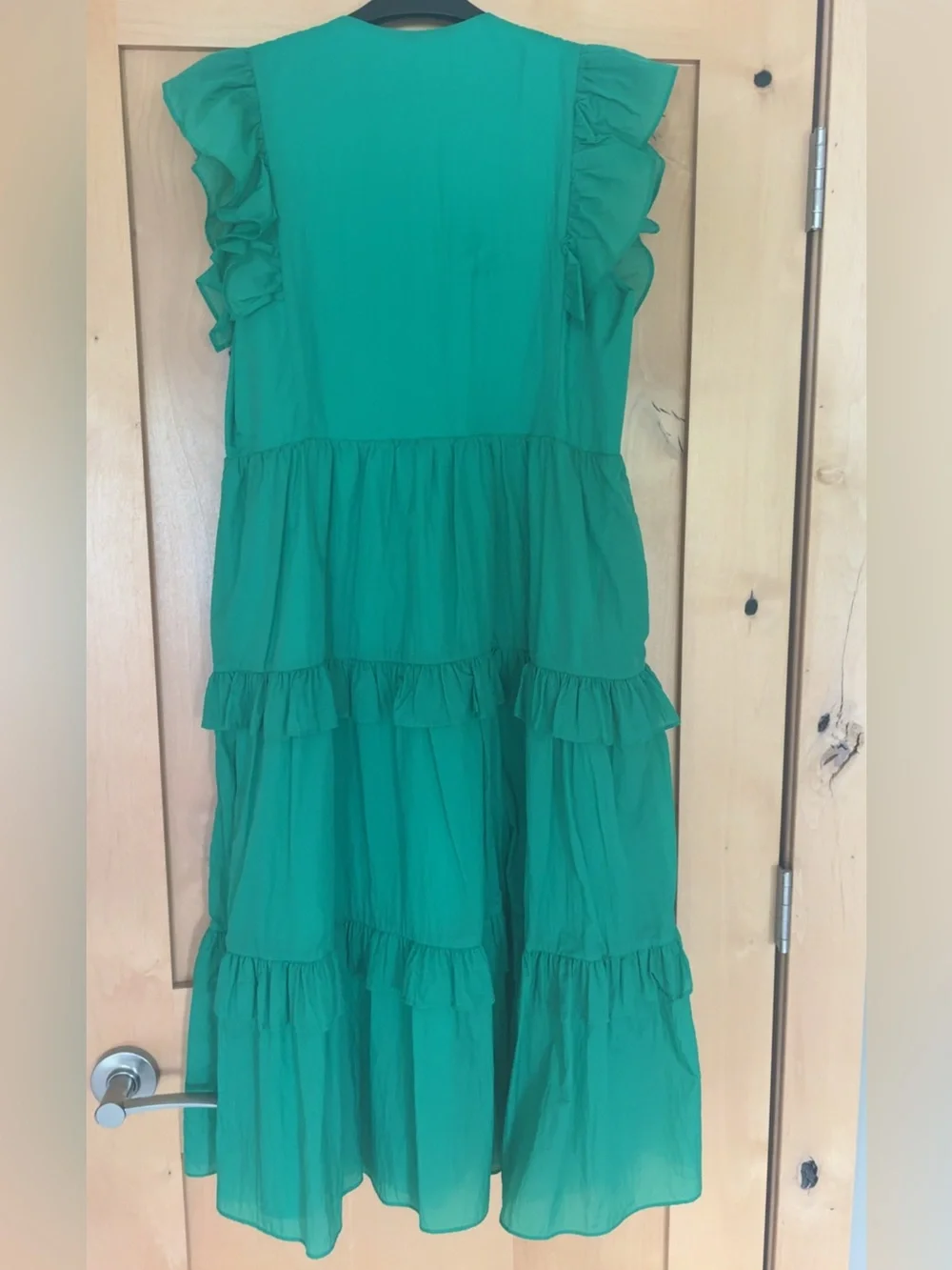 Amanda Uprichard vibrant emerald