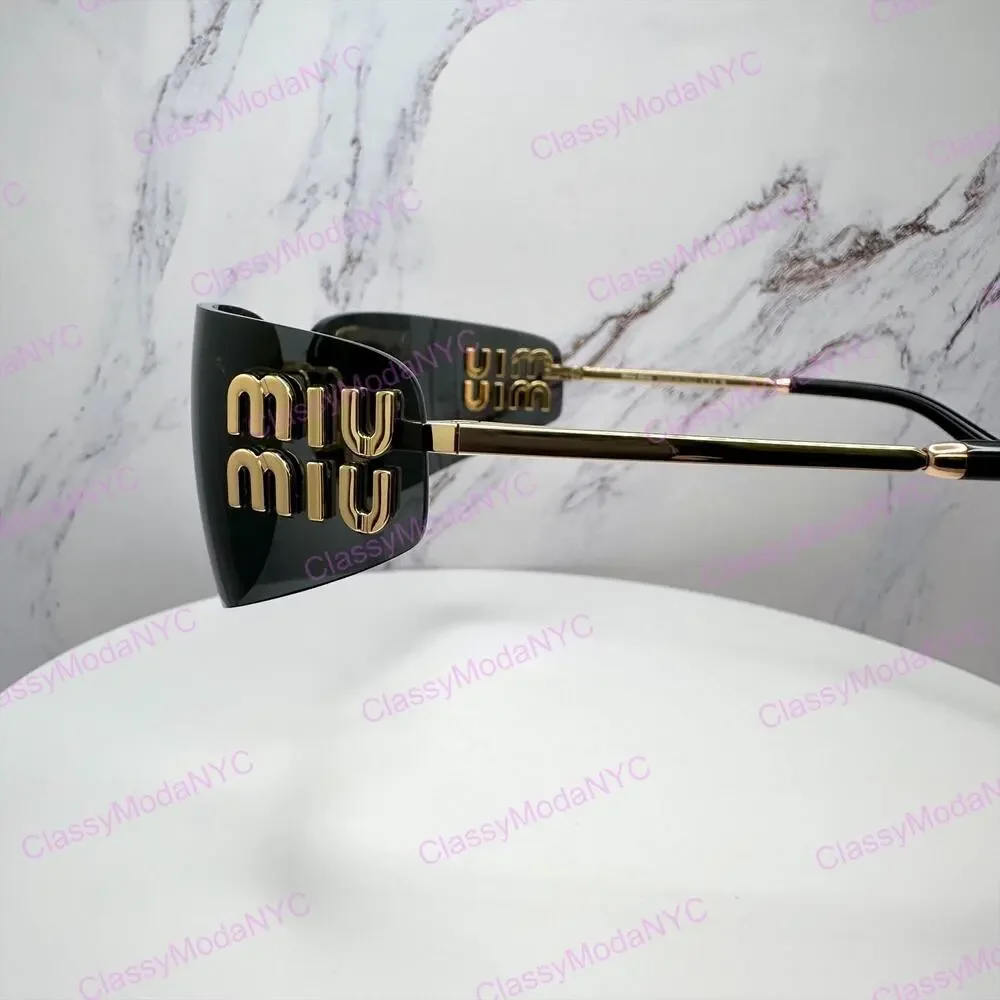 Miu Miu case includes