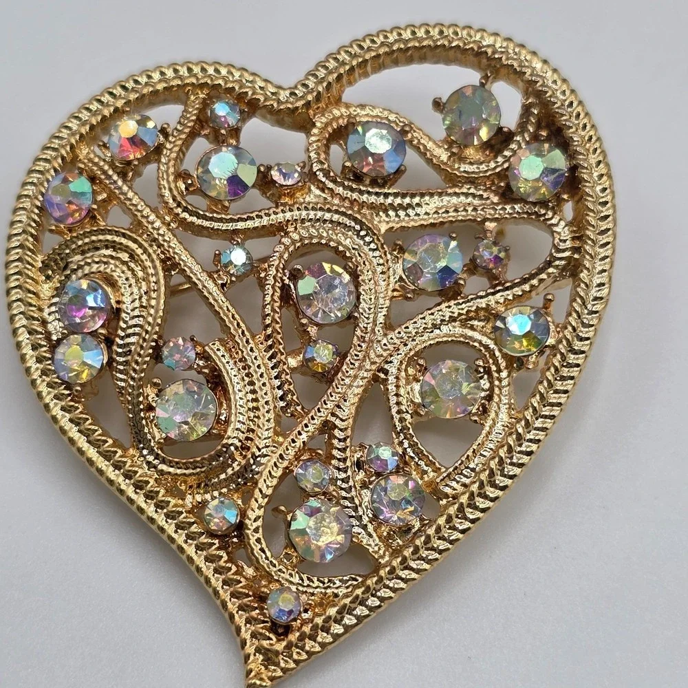 Vintage Gold Tone Heart Shape Brooch Pin White Crystal 1.5
