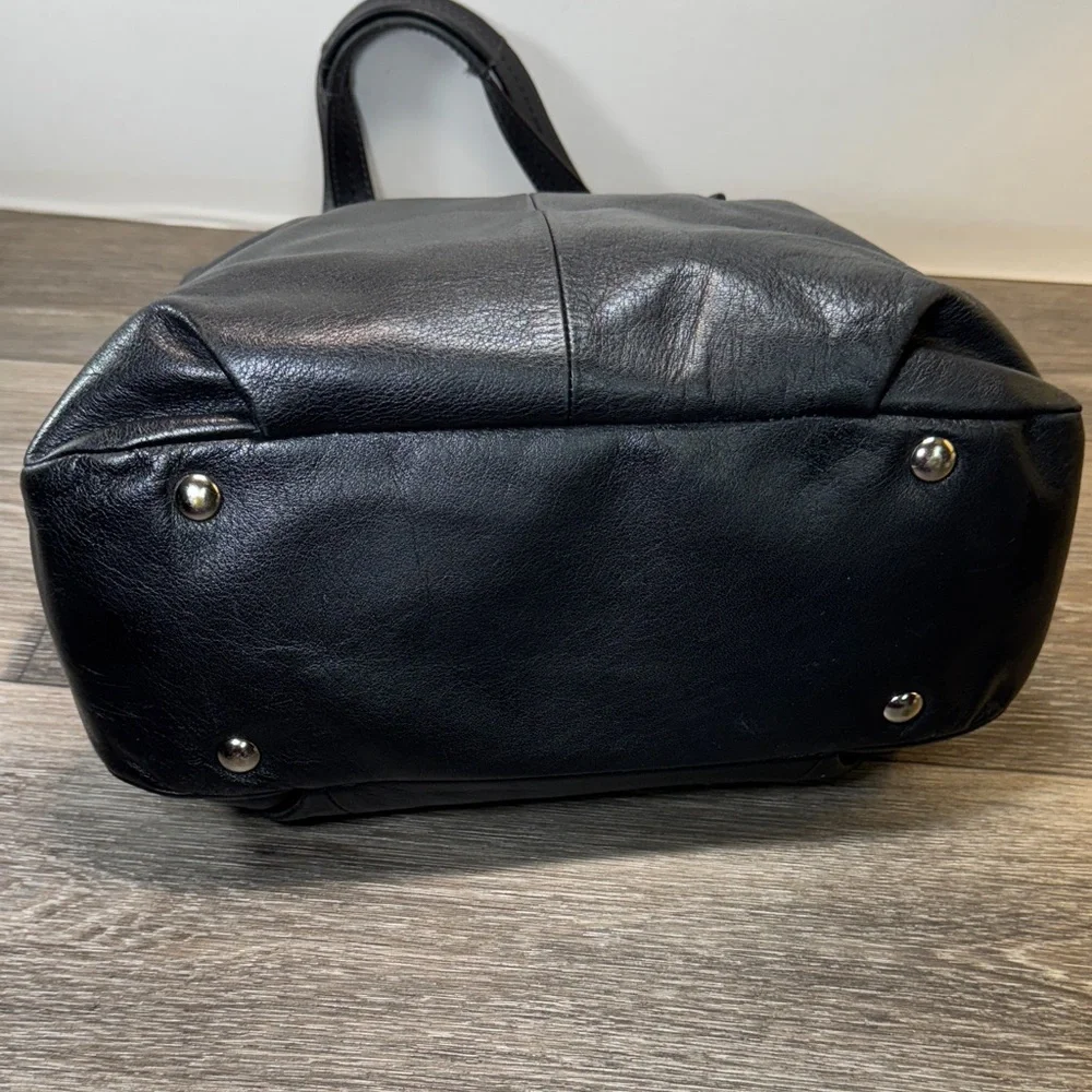 Coach elegant leather