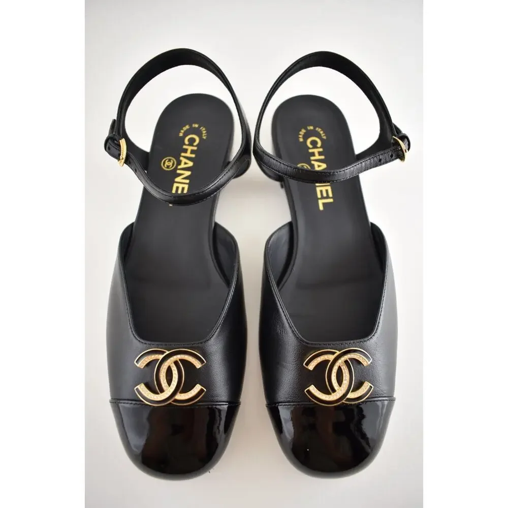 CHANEL 25p black