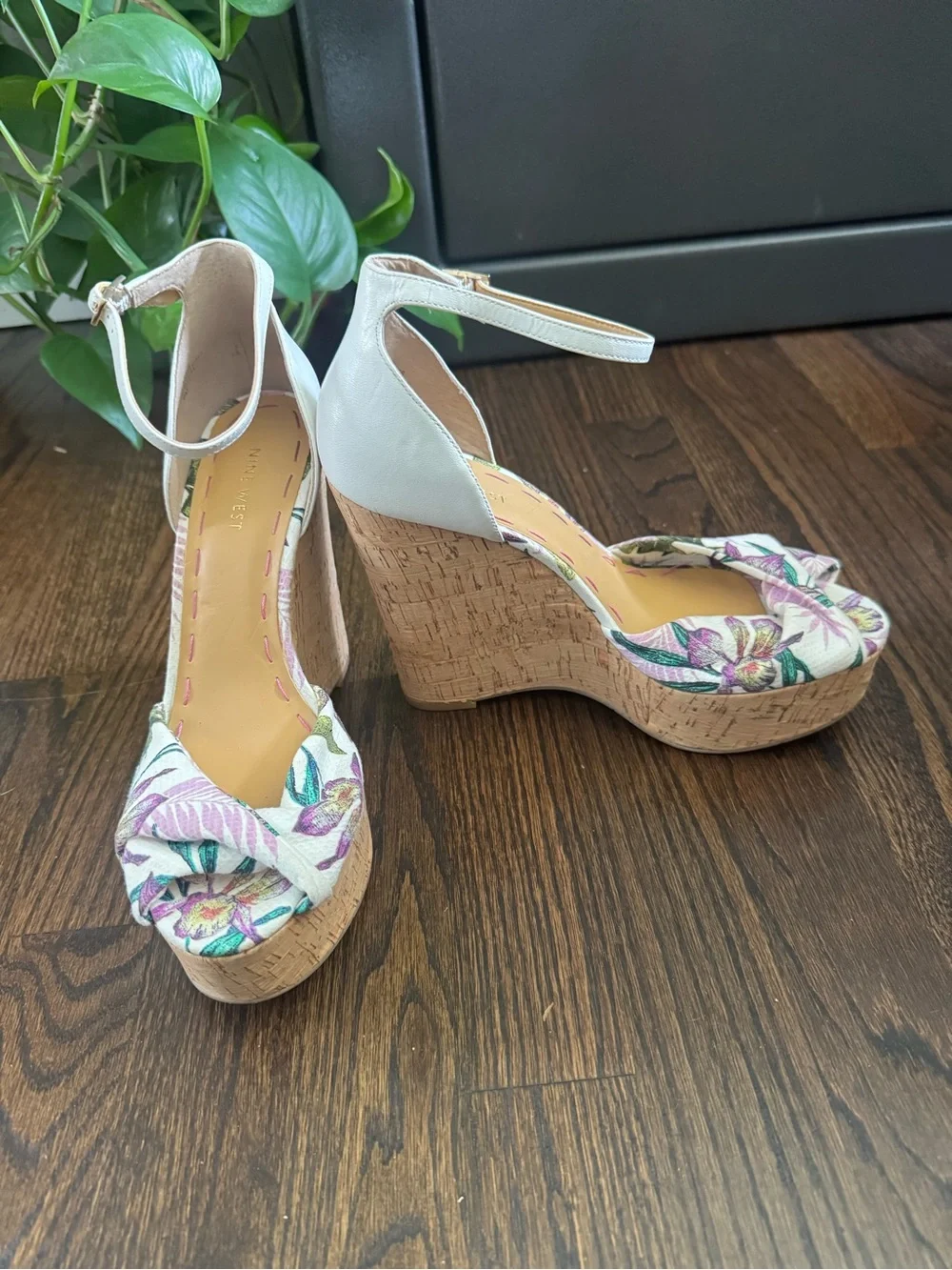 Nine West floral peep