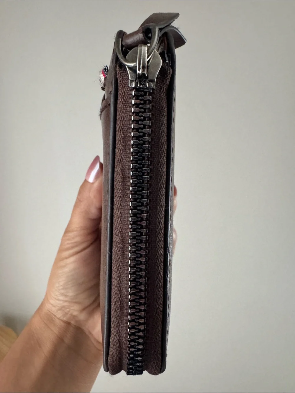 N/A compact brown