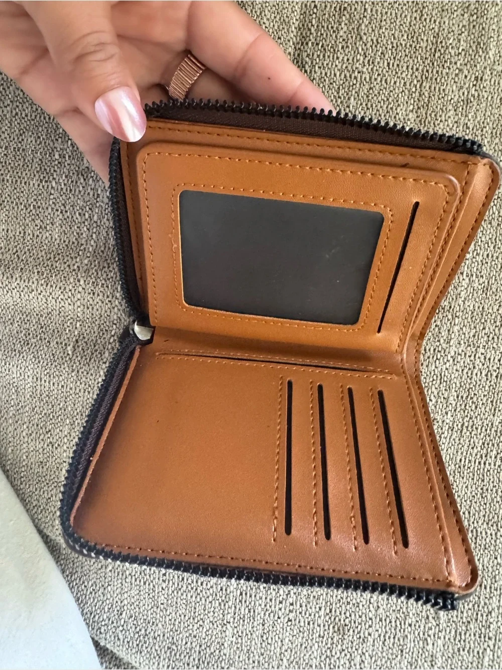 N/A compact brown