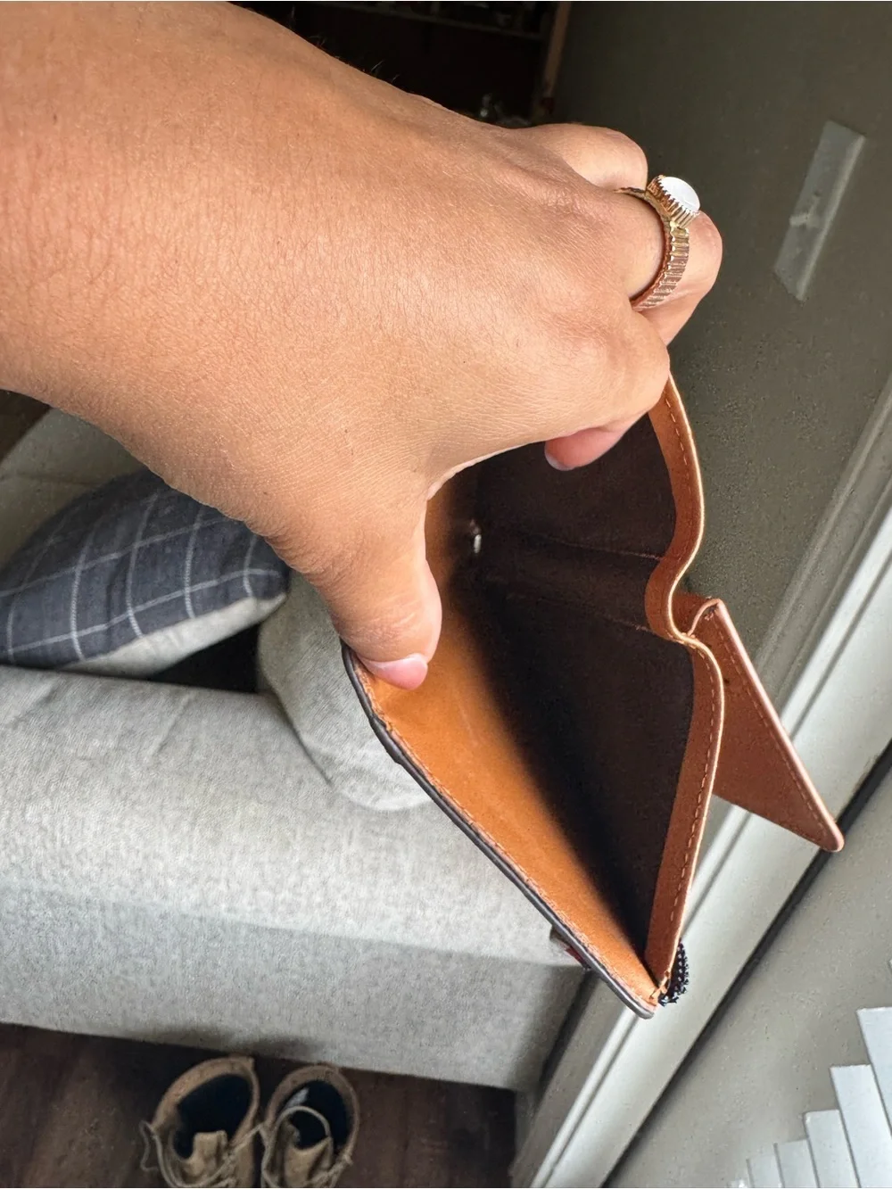 N/A compact brown