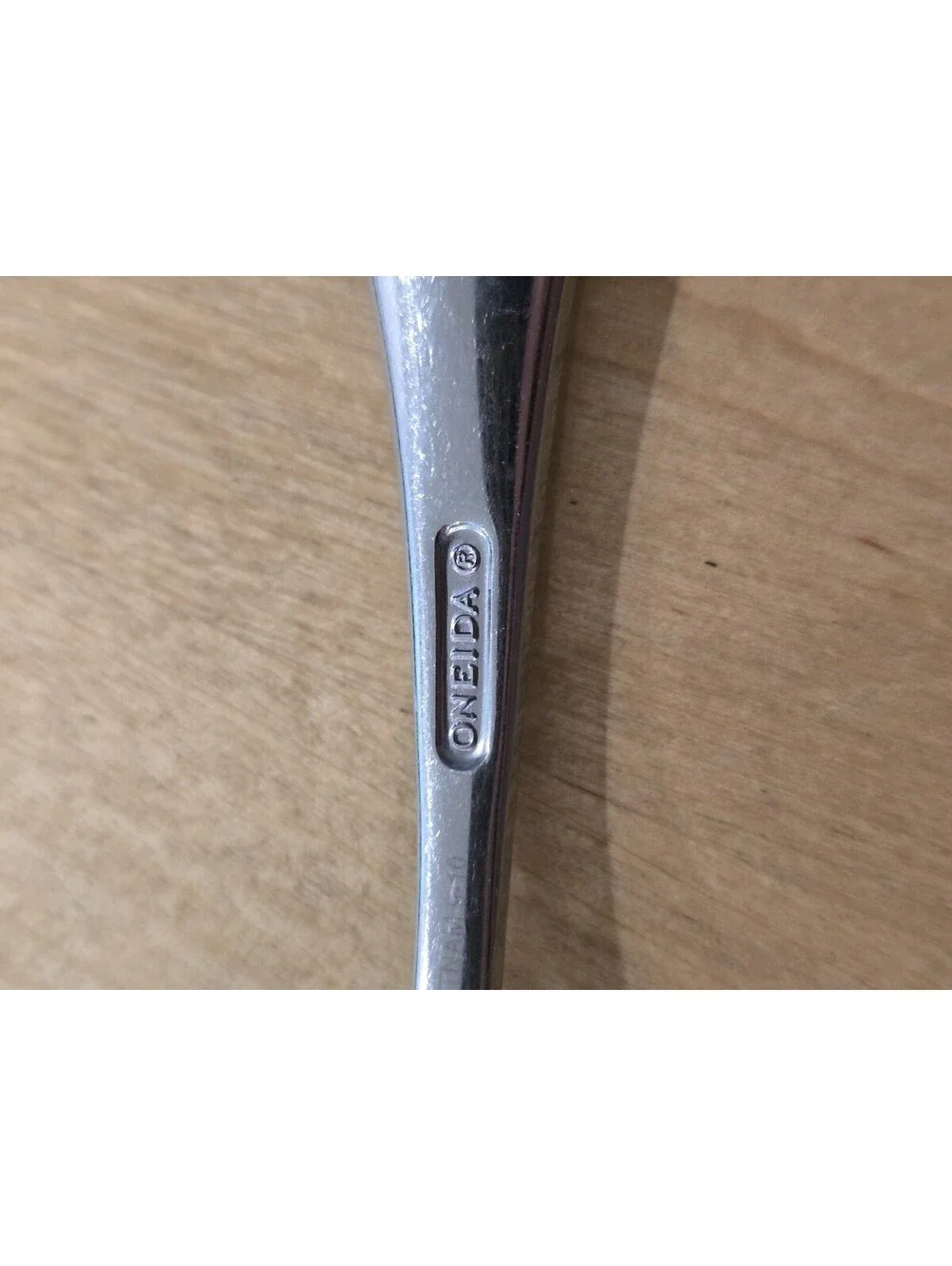 Oneida voss stainless
