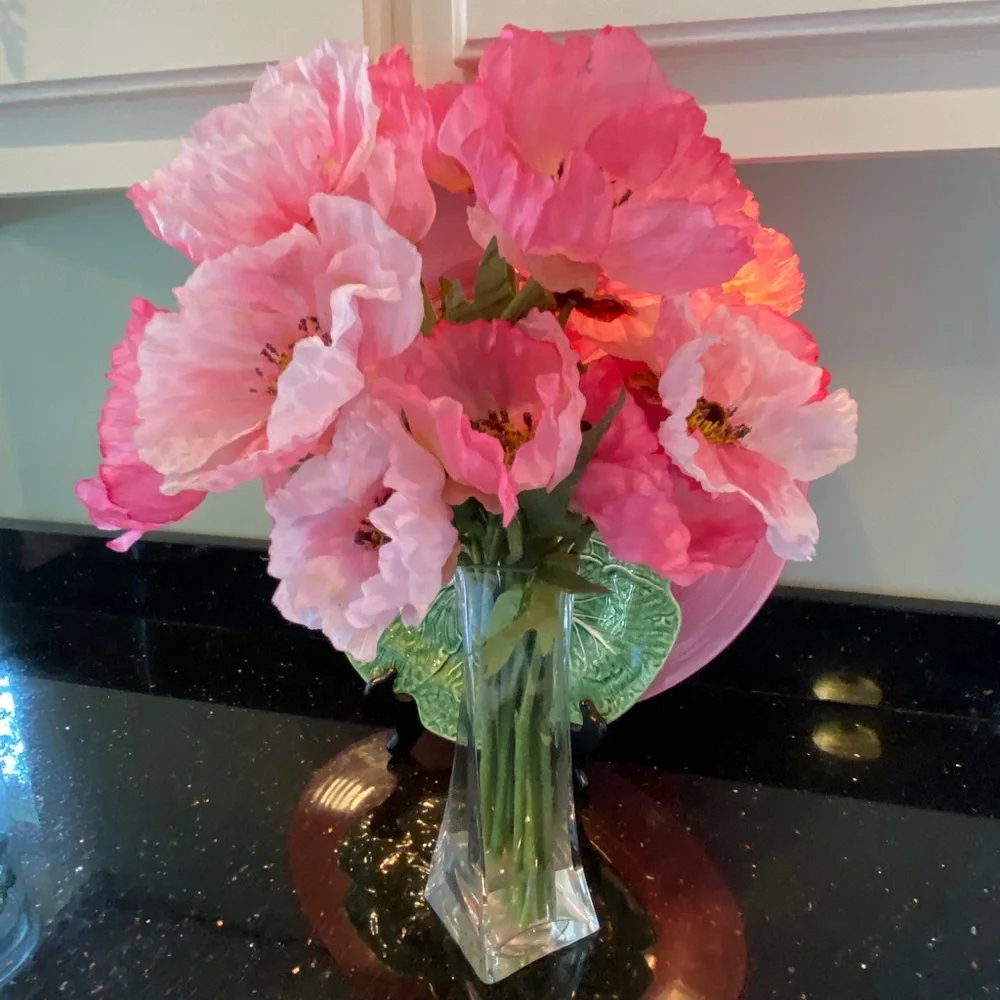 N/A glass vase