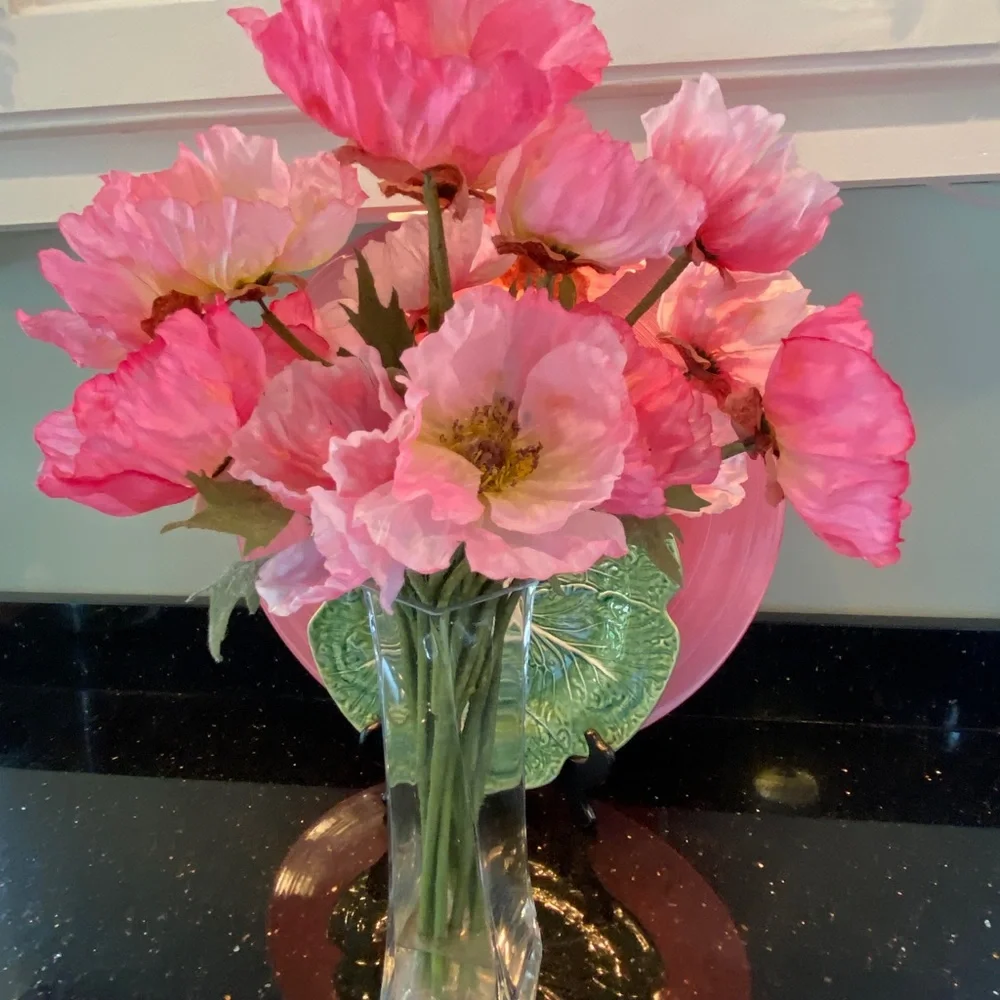 N/A glass vase