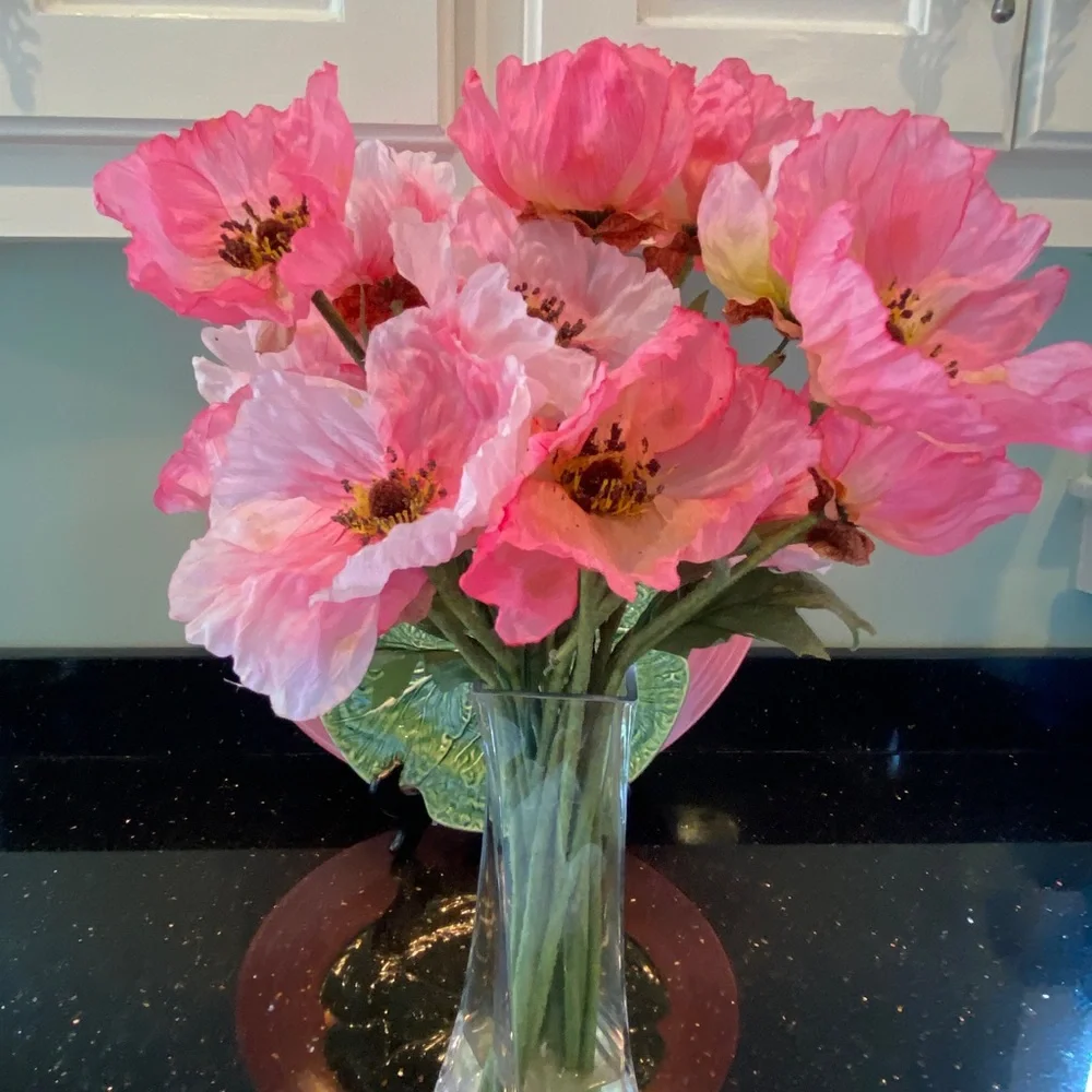 N/A glass vase