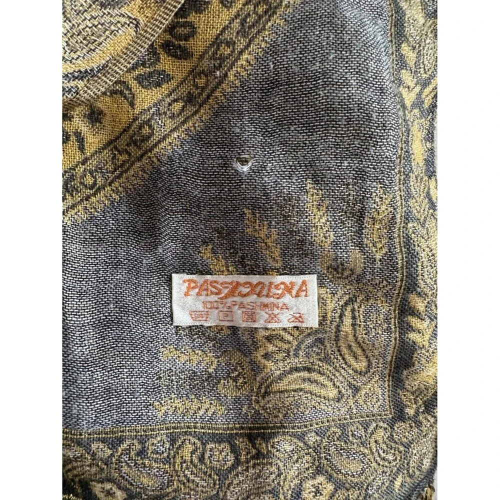 The Unbranded Brand elegant vintage