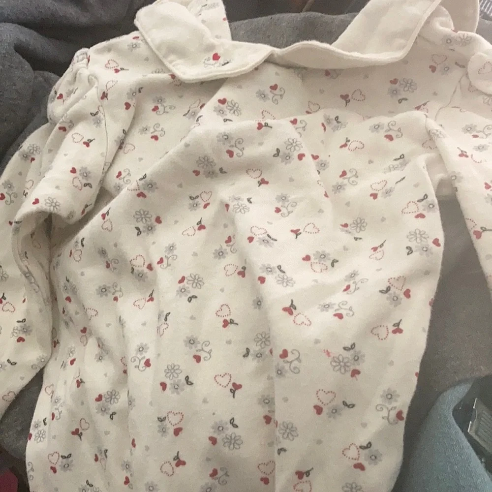 FINAL MARKDOWN Carters Peter Pan collar bodysuit 18 months