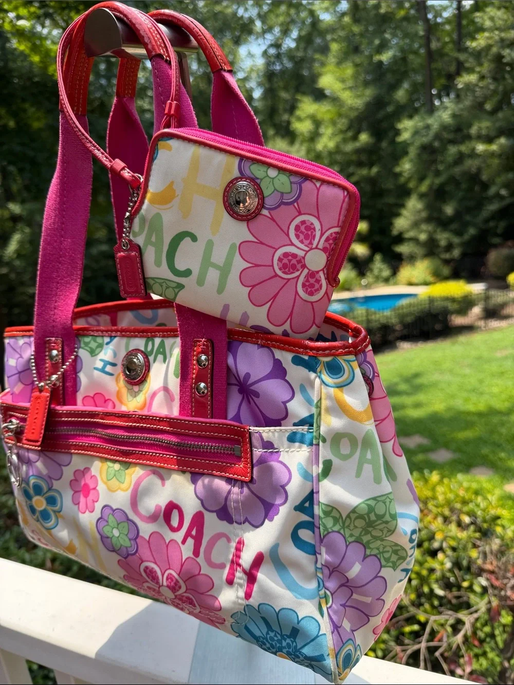Coach callout small