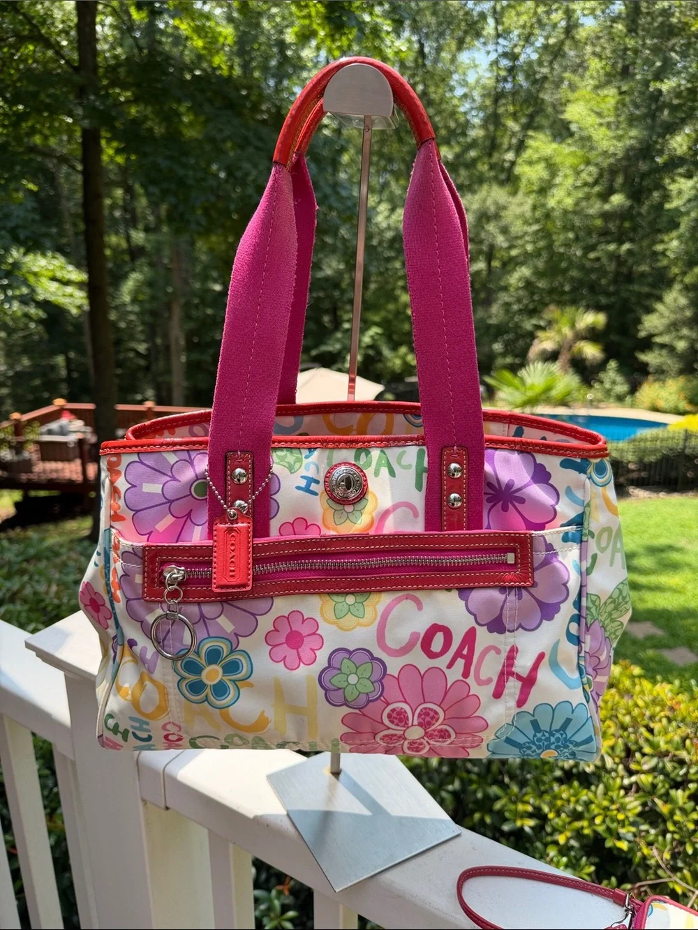 Coach callout small