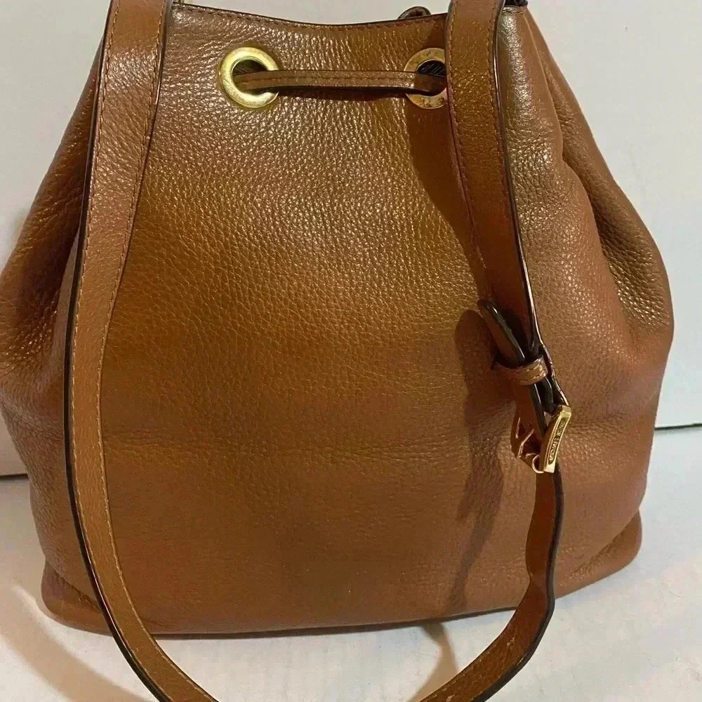 Michael kors brown leather satchel handbag