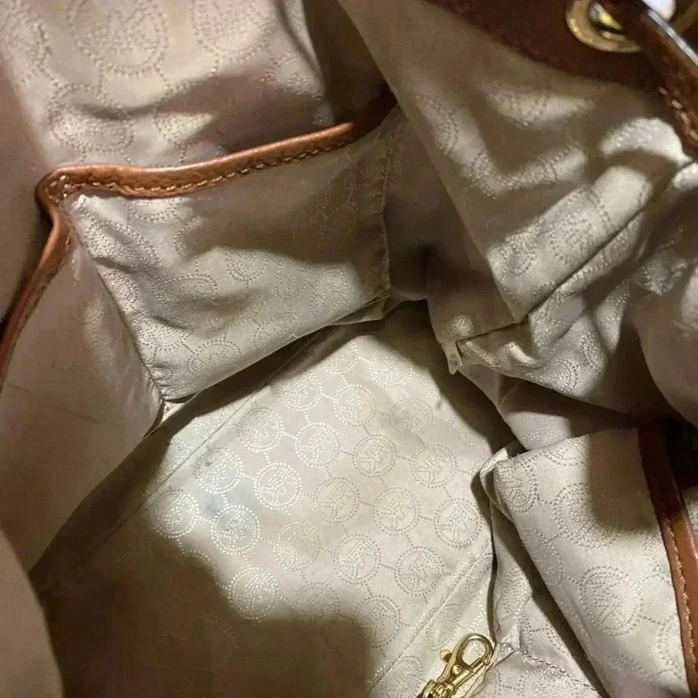 Michael kors brown leather satchel handbag