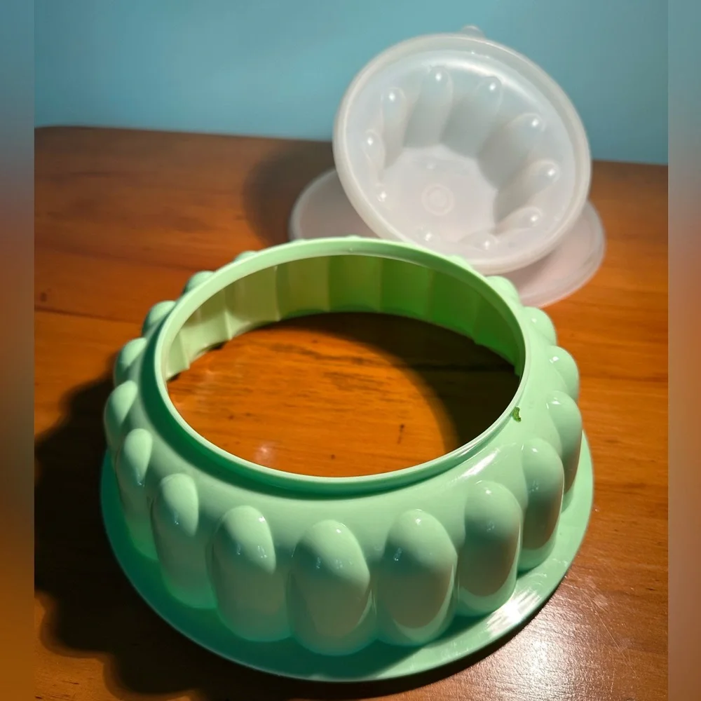 Tupperware beautiful seafoam