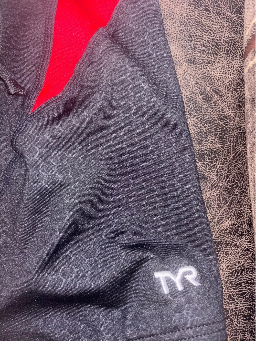 TYR hexa curve
