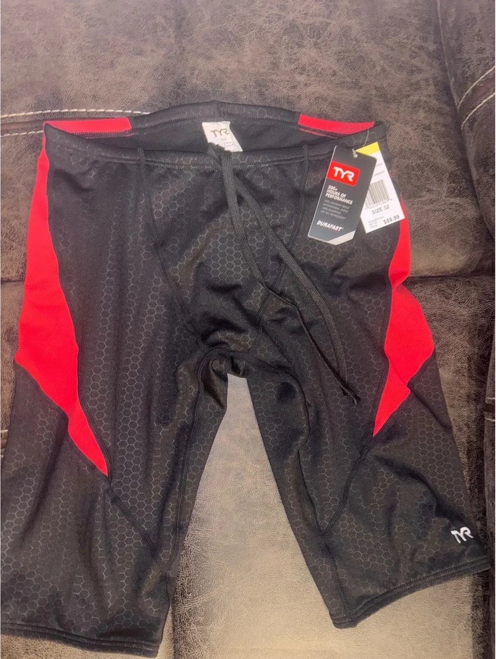 NWT TYR Durafast Elite Hexa Curve Jammer Swim Shorts Size 32 Black Red