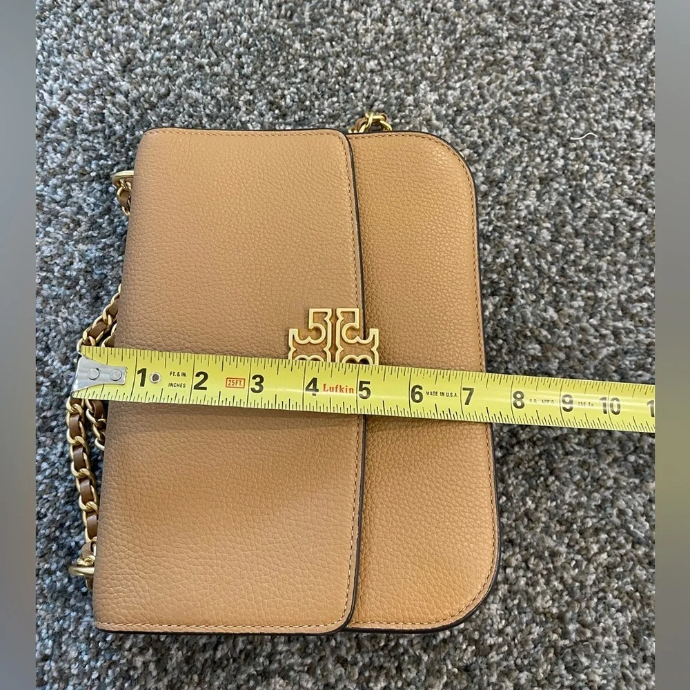 Tory Burch pristine hardware closure