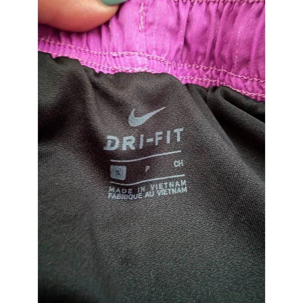Nike product pair