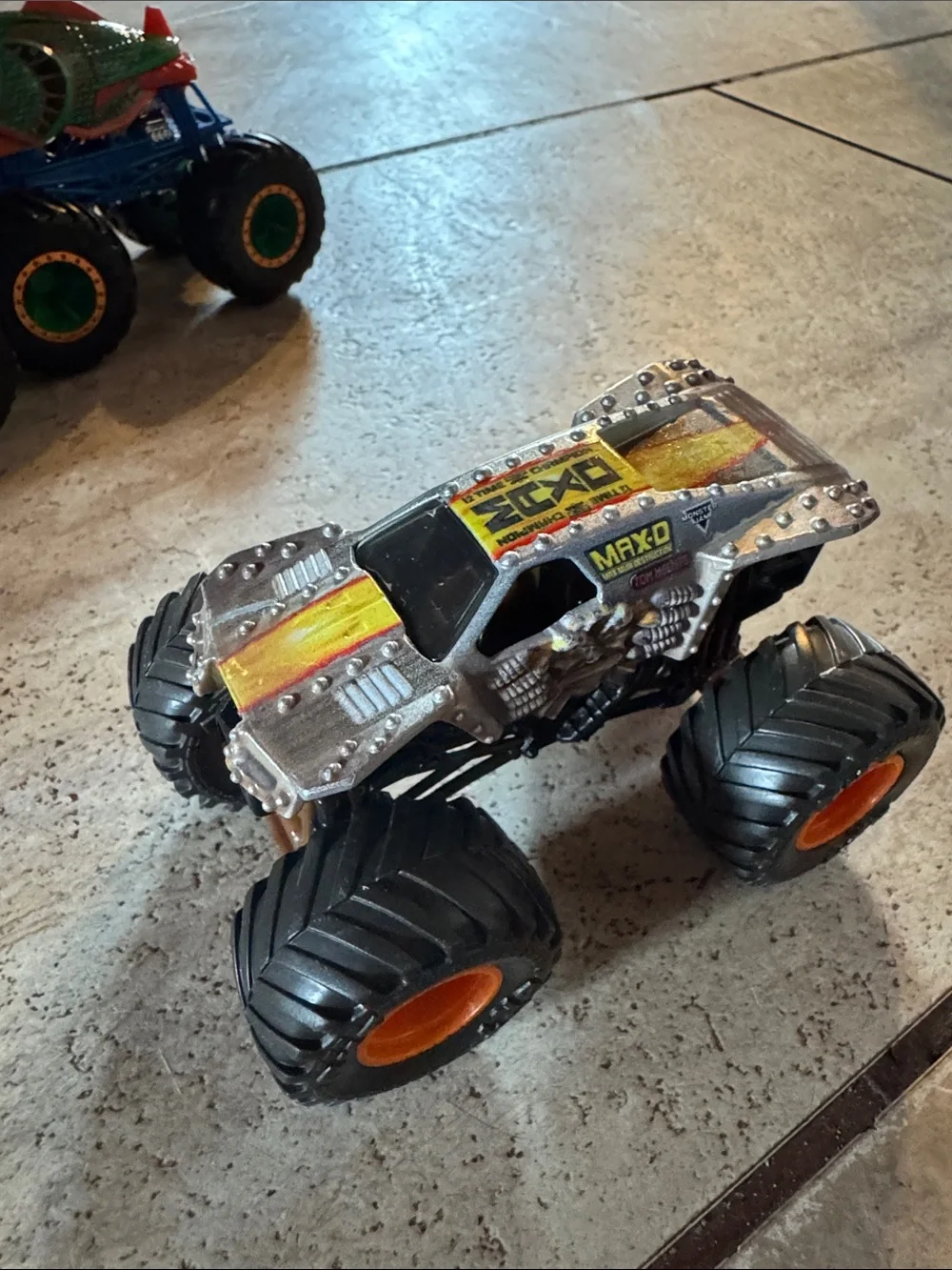 Hot Wheels set monster