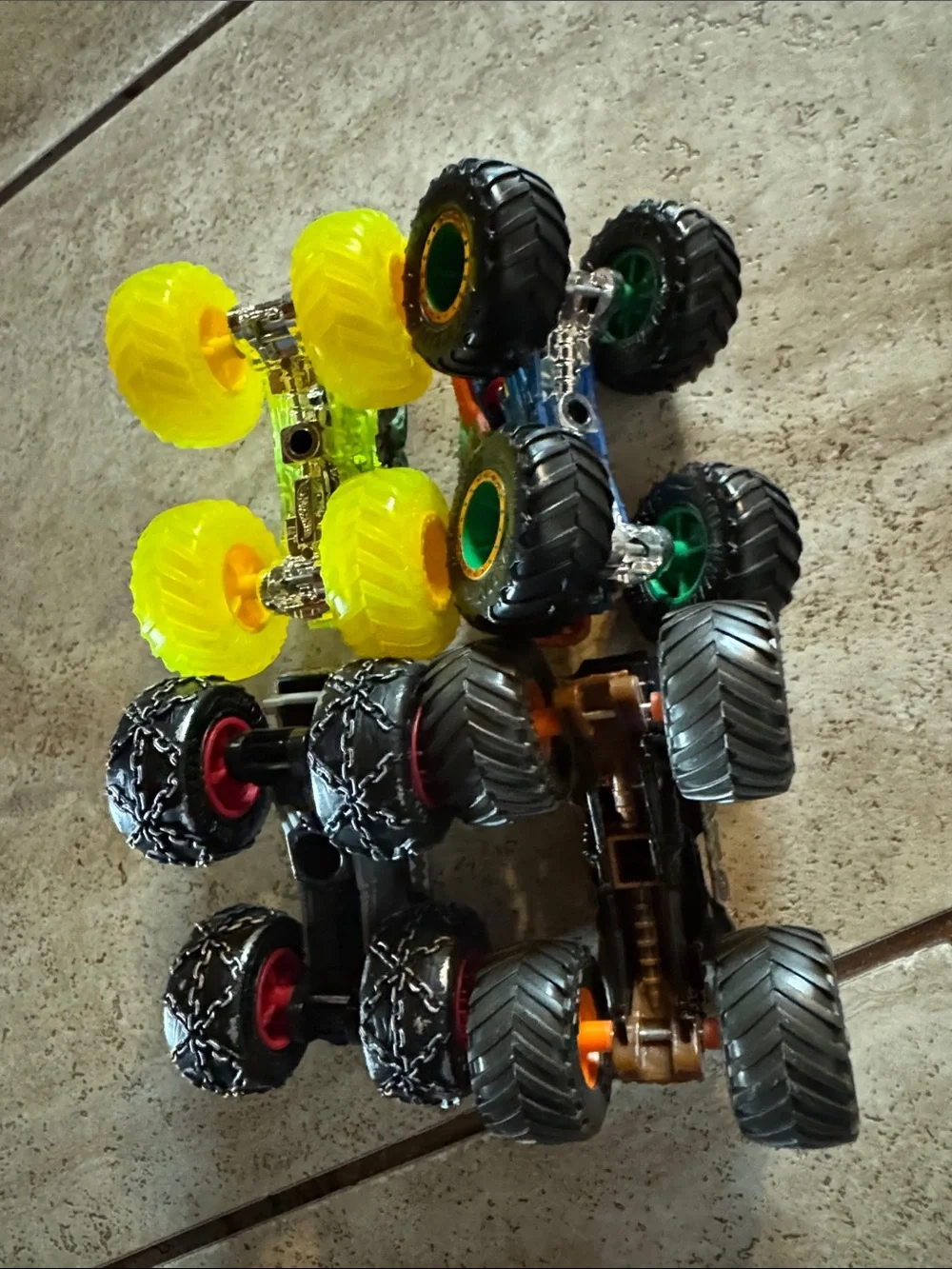 Hot Wheels set monster