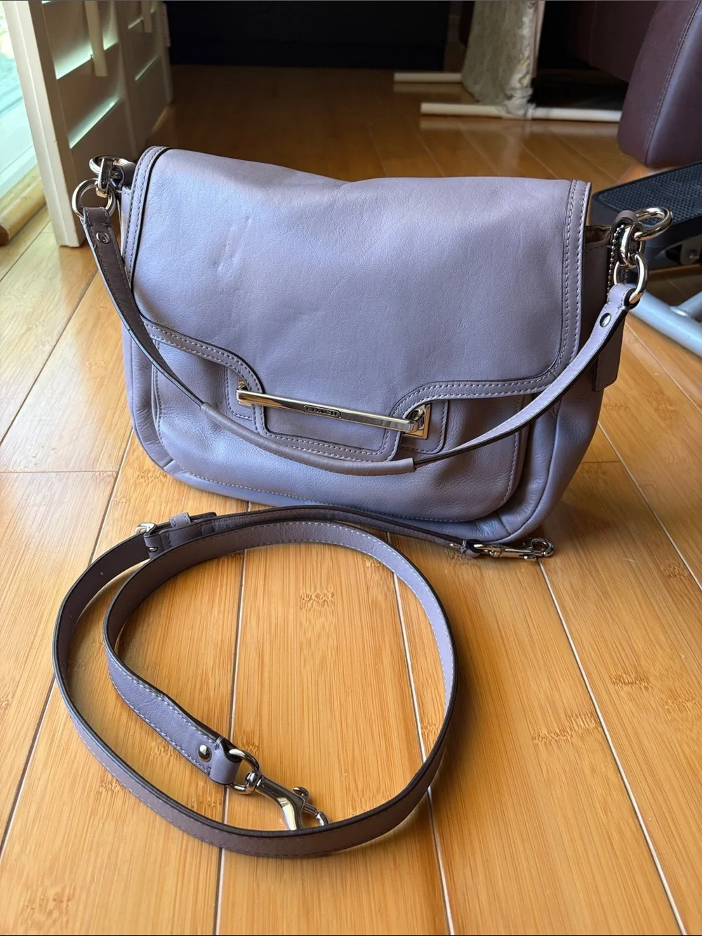 Coach adjustable closure versatile
