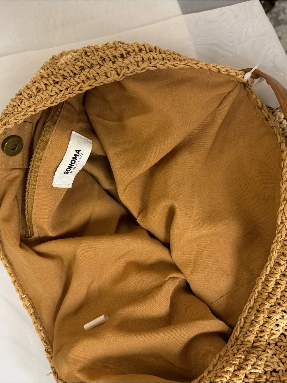 Sonoma carry contrasting