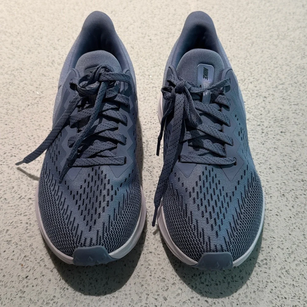 Nike womens air