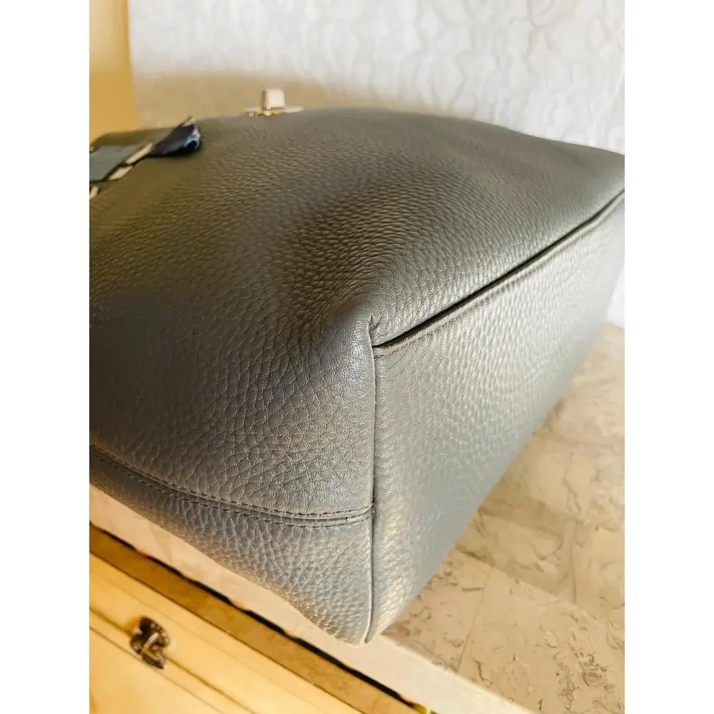 Coach legacy leather