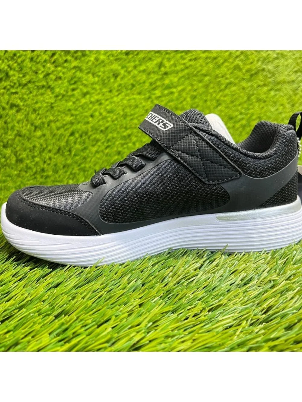 Skechers please review