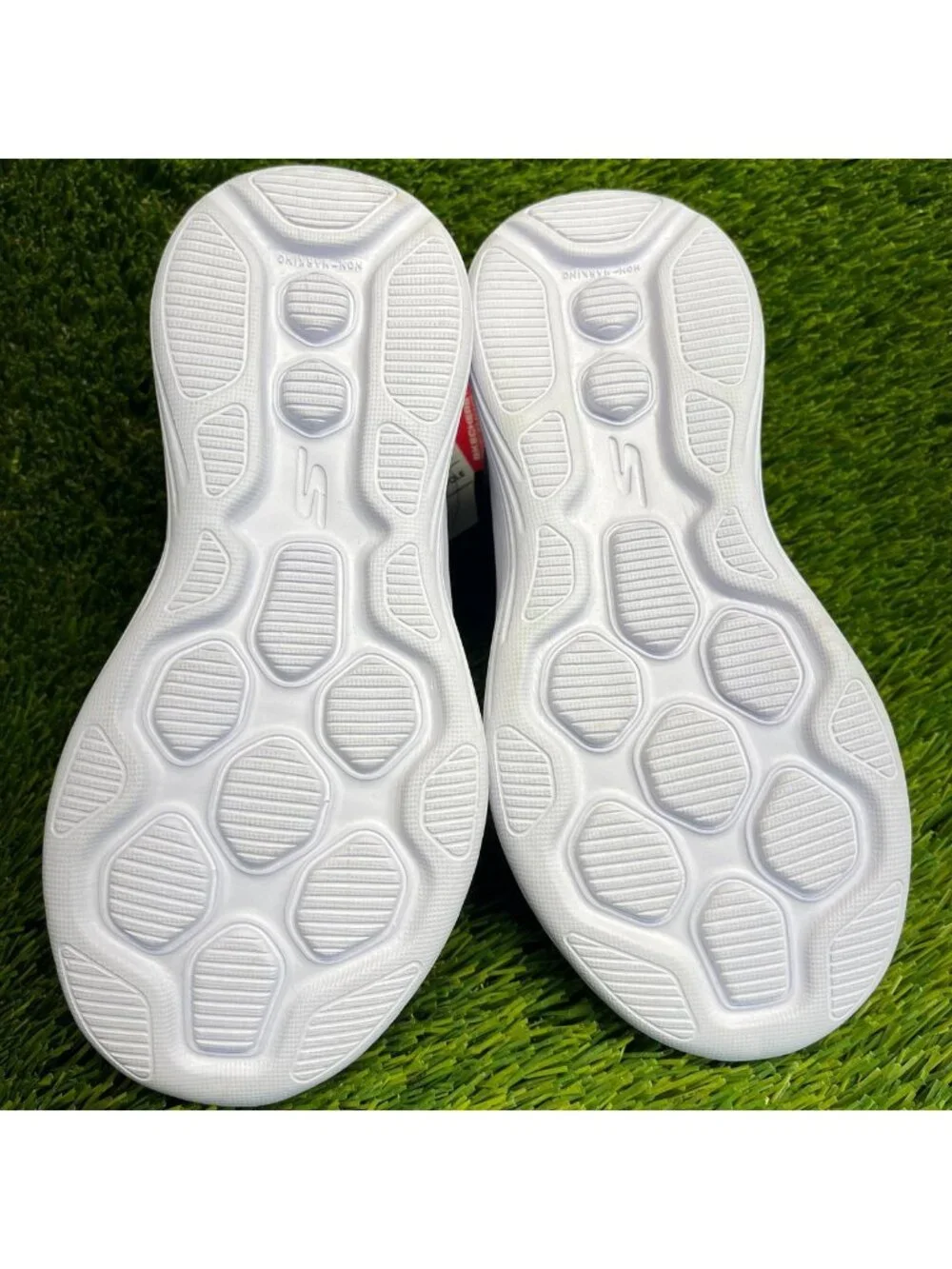 Skechers please review