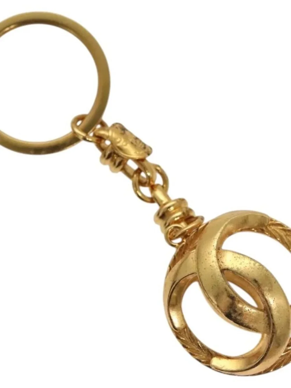 CHANEL brand	chanel color	gold