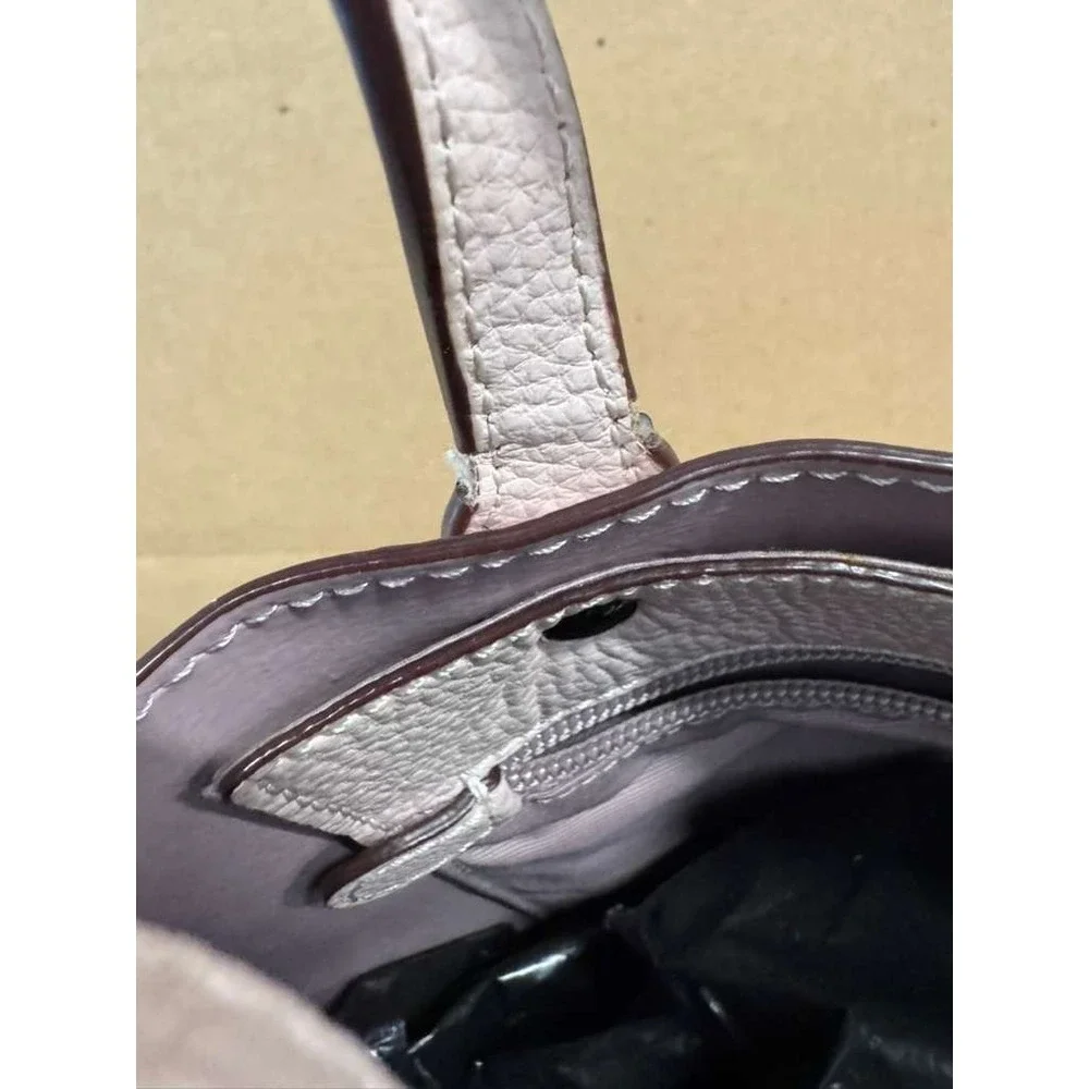 Coach damages pre signs
