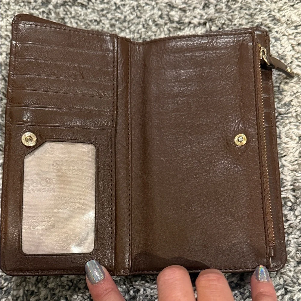 Michael Kors chic wallet