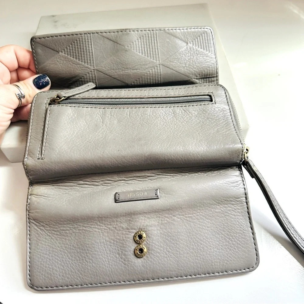 Fossil Gray Large Leather Wallet