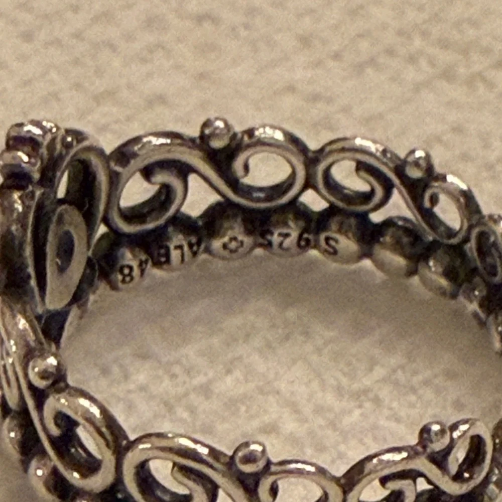 Pandora charming silver