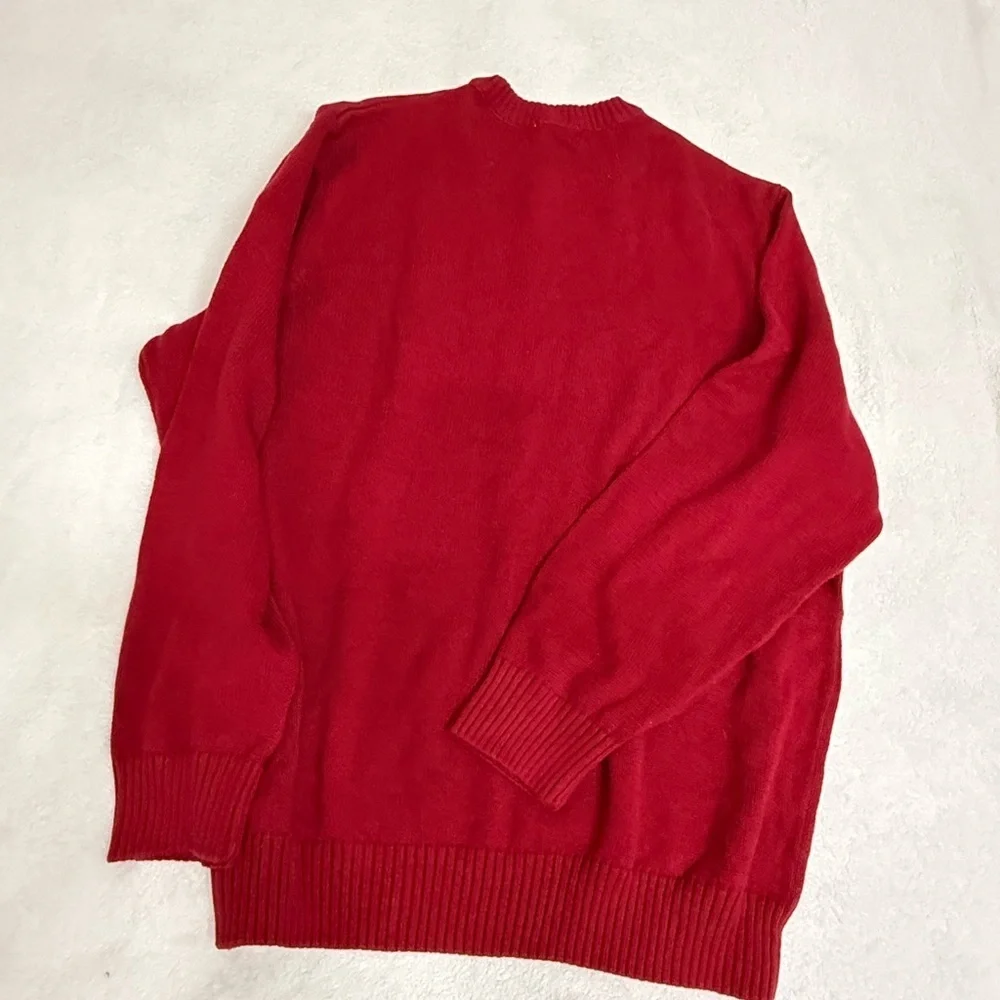 Dockers vibrant red