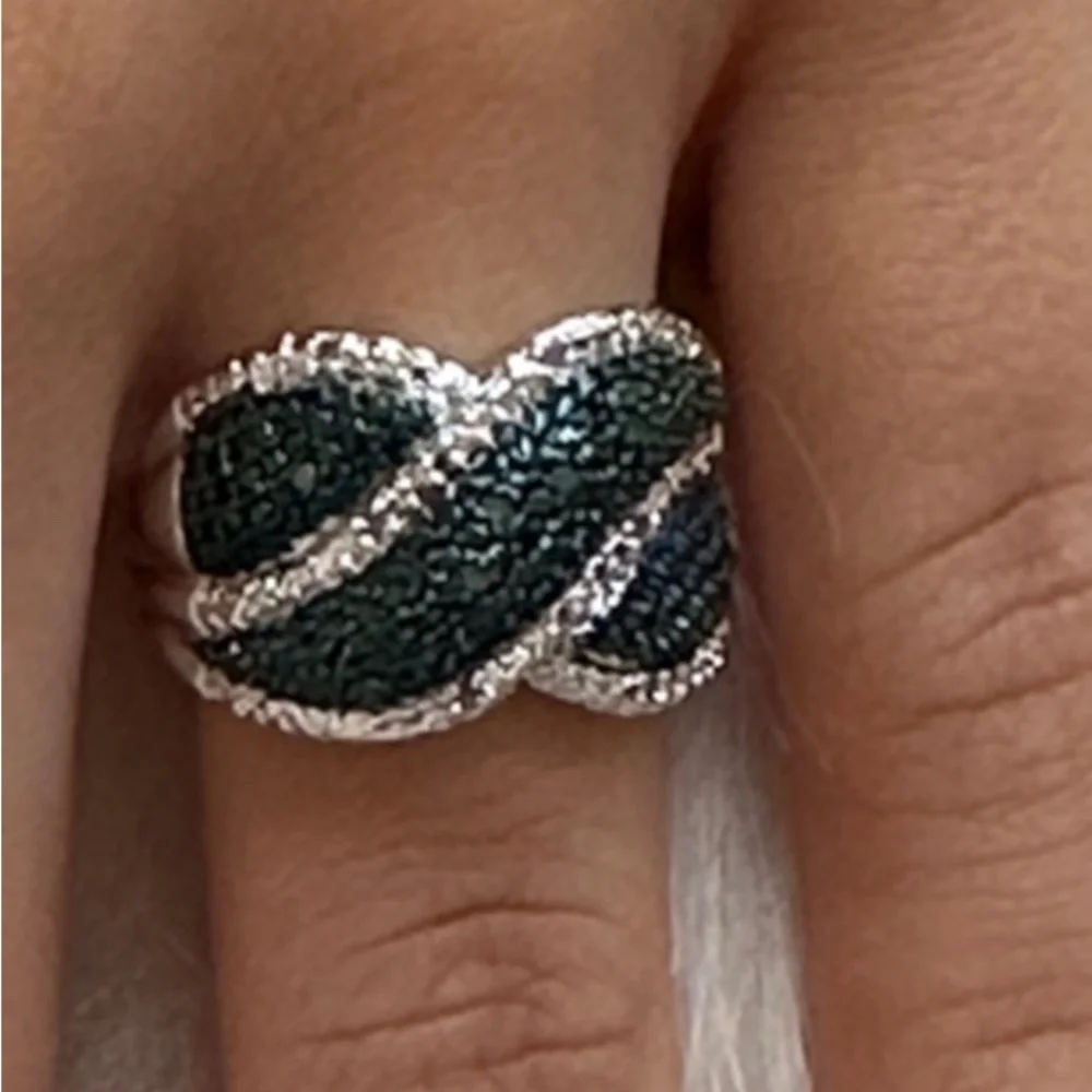 Green Pave Twist Ring in Silver Tone