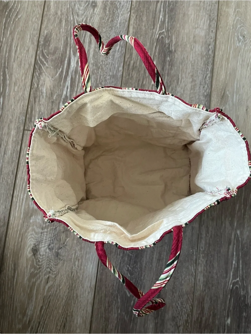 Retired Longaberger 2005 Red Holiday Canvas Tote Bag I great condition