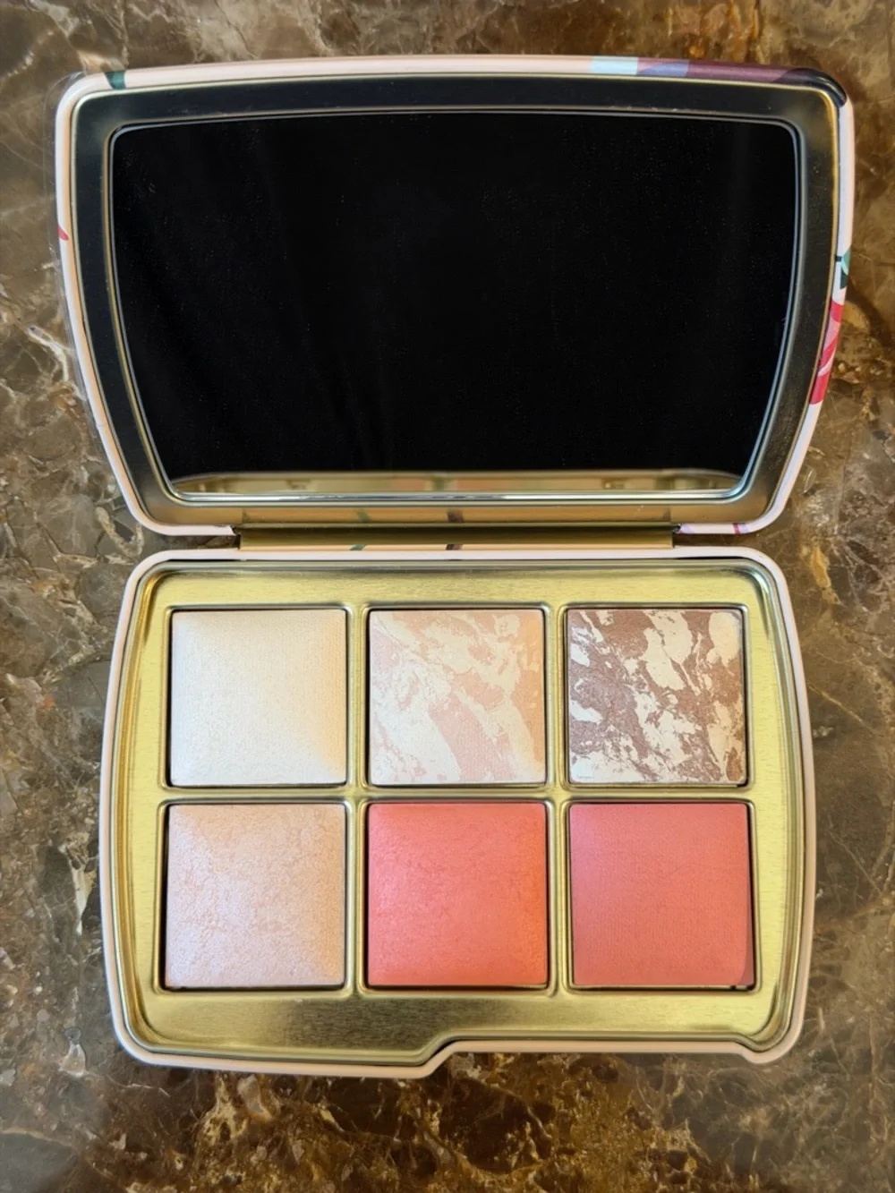 Hourglass limited edition