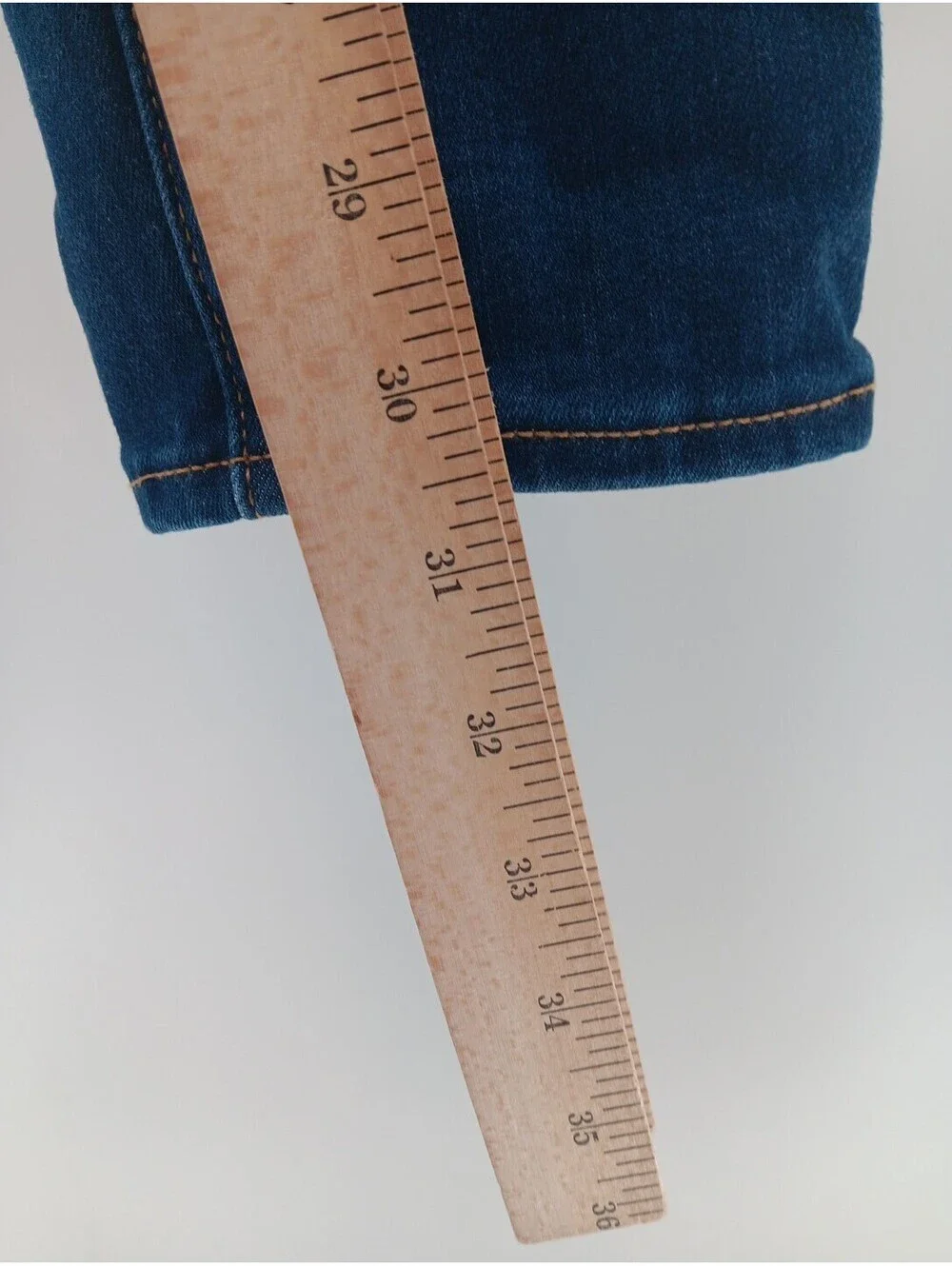 Levis Jeans Mens 32x20 Blue Denim Skinny Stretch Outdoor Work Casual Pants
