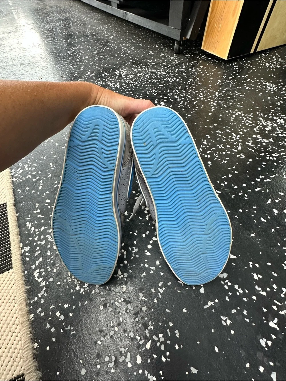 Nike youth low